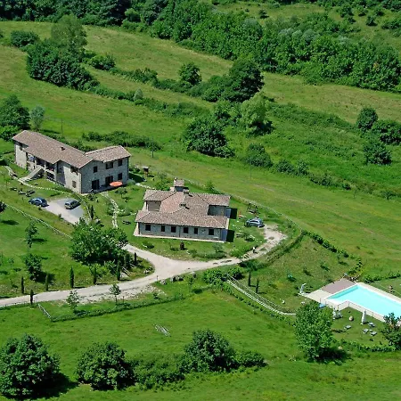 בית נופש Lovely Farmhouse In Umbria With Swimming Pool