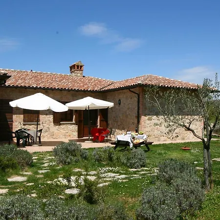 Ferienhaus Lovely Farmhouse In Umbria With Swimming Pool